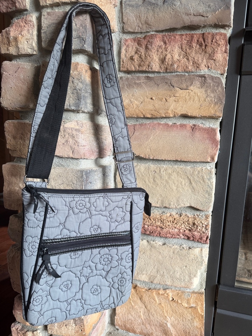 thirty-one Gray Quilted Floral Crossbody Bag